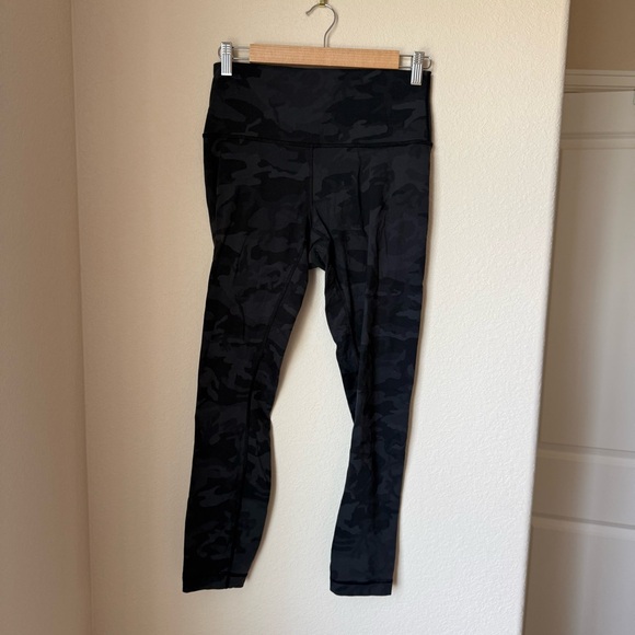 Lululemon Wunder Under High-Rise Tight 25" Full-On Luon
Incognito Camo Size 8 - Picture 3 of 4